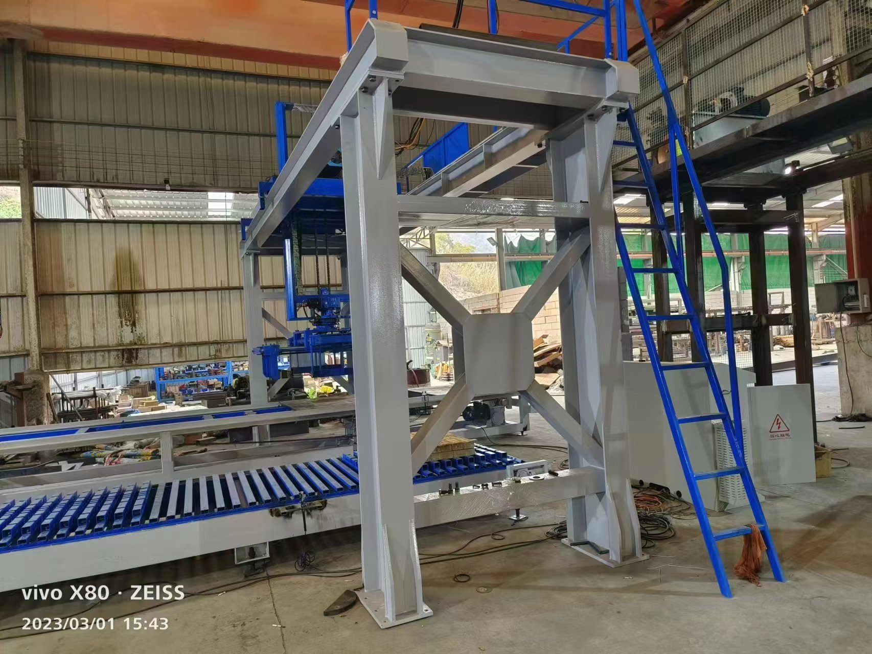 fully automatic hollow block making machine.jpg