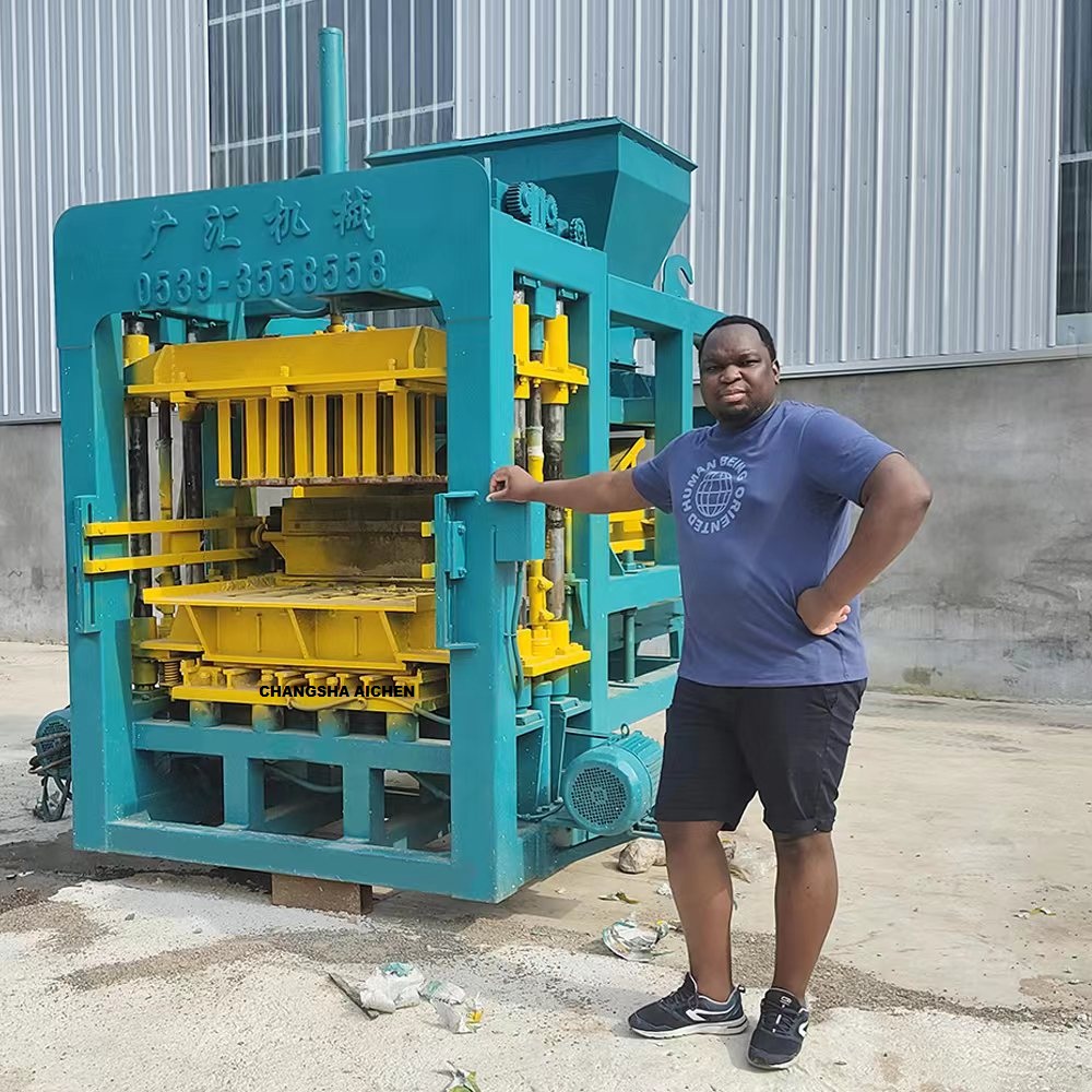 Hydraulic Cement Block Making Machine: Fully Automatic QT4-16 Model