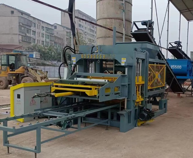 https://www.blockmachines.net/concrete-brick-making-machine-for-sale/